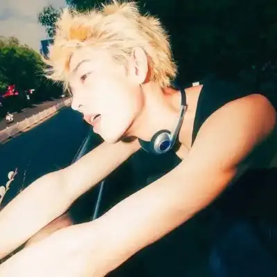 曼联名将利,桑德罗,马丁内斯膝,凯发娱乐,凯发娱乐下载,凯发娱乐官方,凯发娱乐在线,凯发娱乐登录,凯发娱乐链接