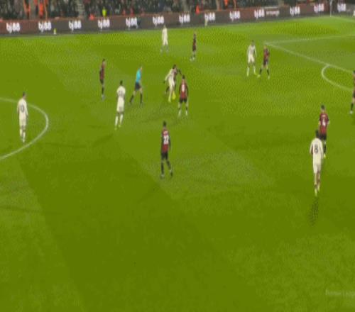 西甲射手榜,竞争激烈,莱万领先,凯发娱乐,凯发娱乐下载,凯发娱乐官方,凯发娱乐在线,凯发娱乐登录,凯发娱乐链接